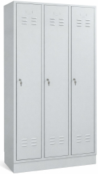 Kovov� �atn�kov� skri�a 3-dverov�, na sokli, RAL 7035/7035, CYL